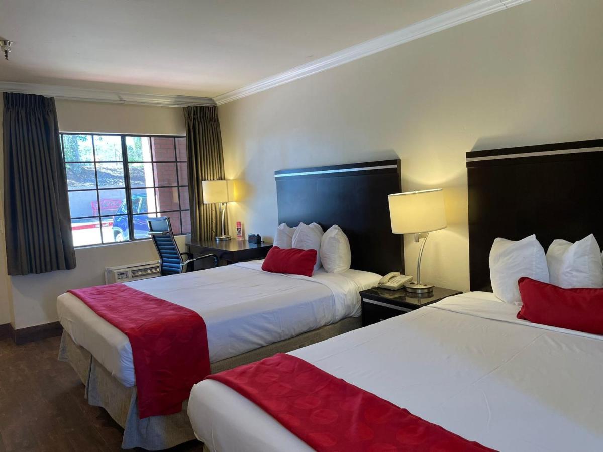 Ramada By Wyndham San Diego Poway Miramar Exteriör bild