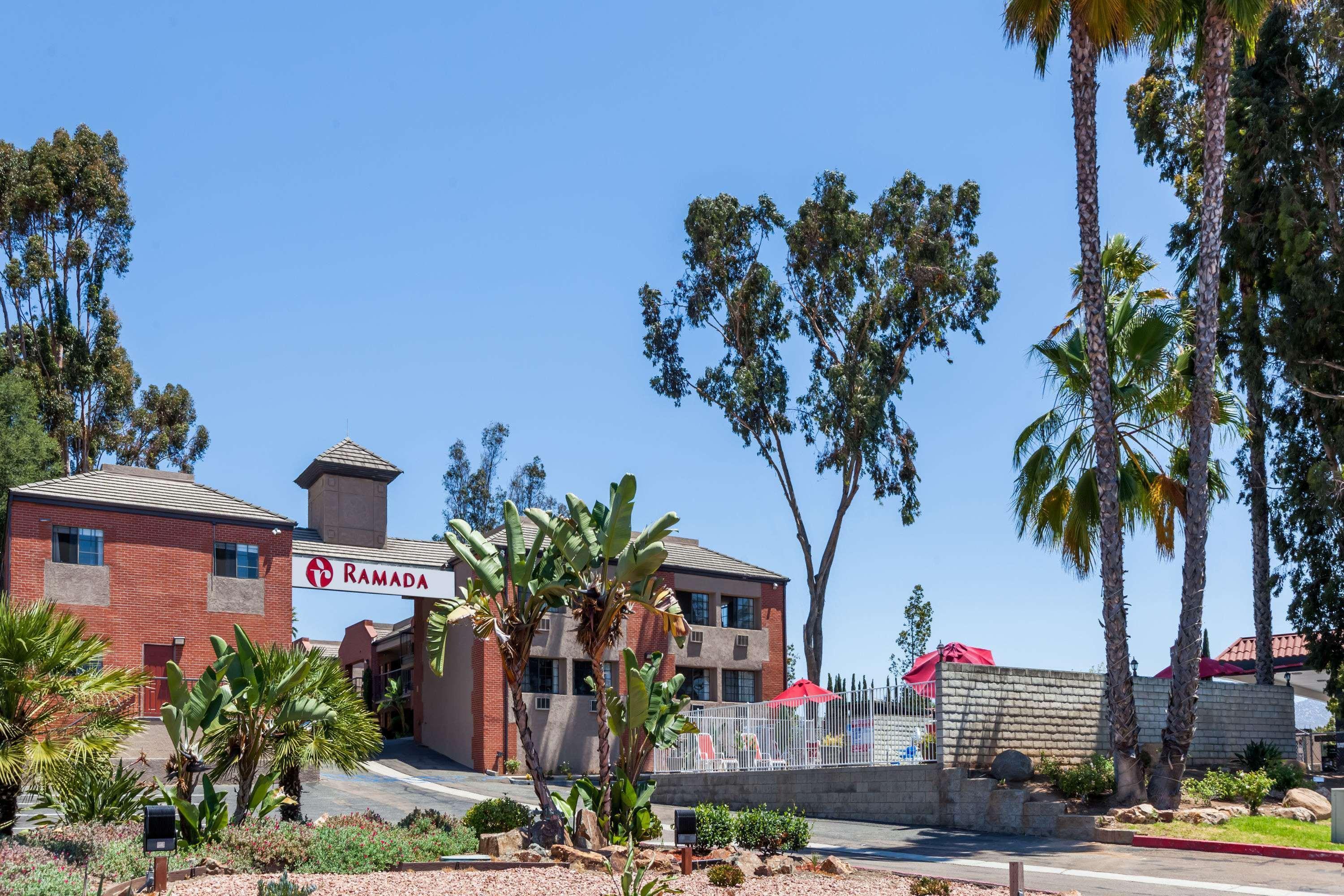 Ramada By Wyndham San Diego Poway Miramar Exteriör bild